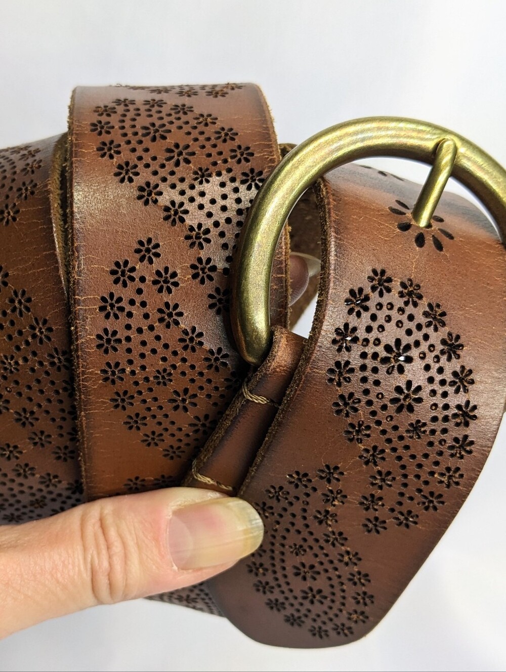 Lucky Brand Paisley Floral Perforated Leather Belt W/ Flaw, Brass Buckle, Sz Lg